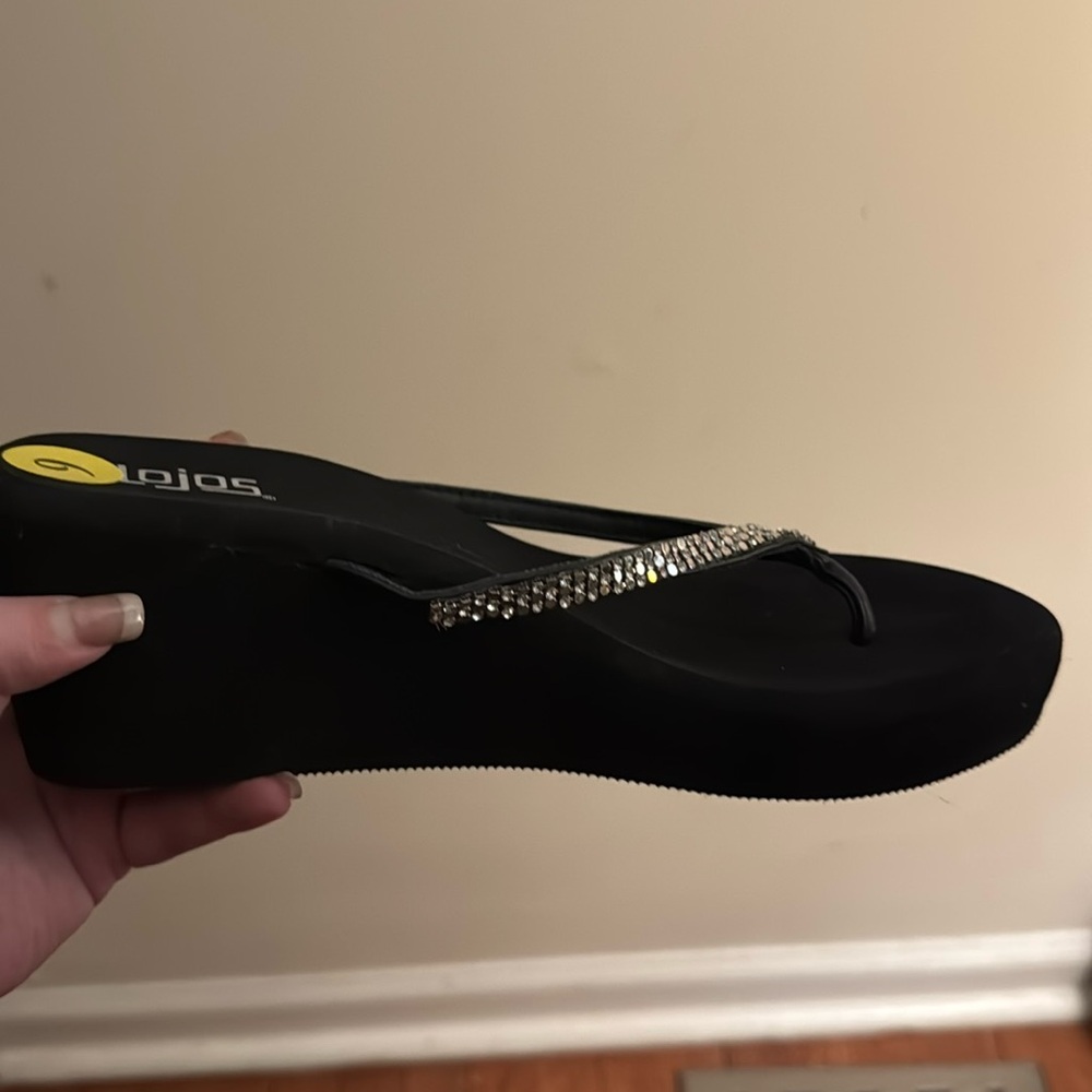 Lojos Black Wedge Sandals Size 9
